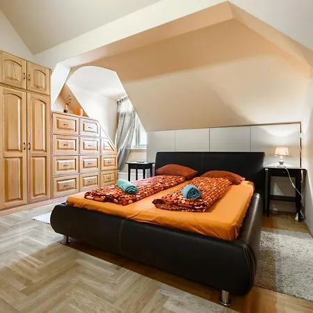 Daire View To The Roofs Luxury With 2 Bedrooms *