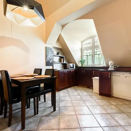 Appartement View To The Roofs Luxury With 2 Bedrooms Boedapest
