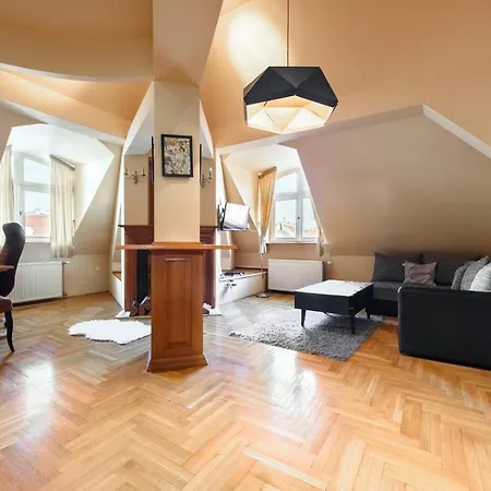 View To The Roofs Luxury With 2 Bedrooms Budapeşte