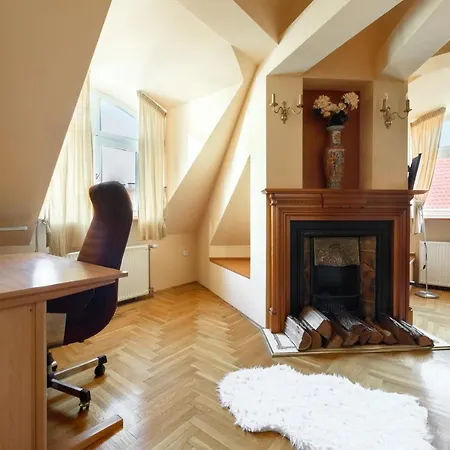 View To The Roofs Luxury With 2 Bedrooms * Budapeşte