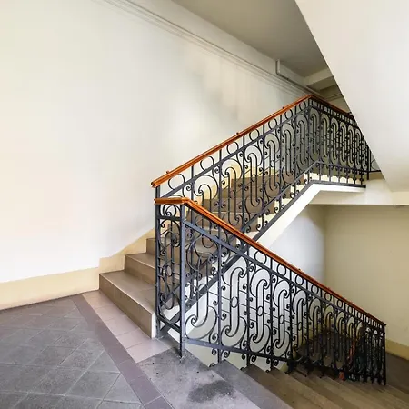 Daire View To The Roofs Luxury With 2 Bedrooms *