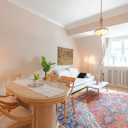 Appartement View To The Roofs Luxury With 2 Bedrooms Boedapest