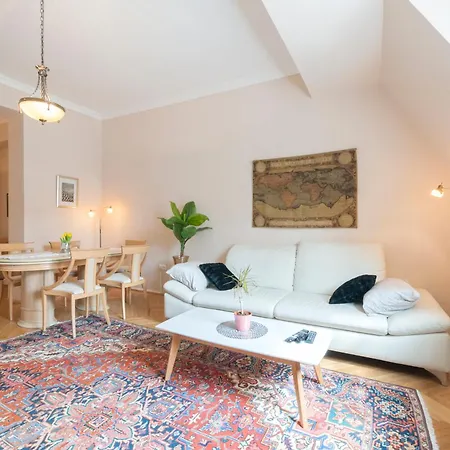 View To The Roofs Luxury With 2 Bedrooms * Budapeşte