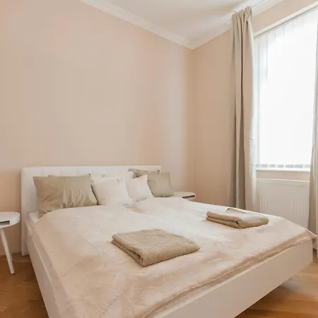 View To The Roofs Luxury With 2 Bedrooms Daire *