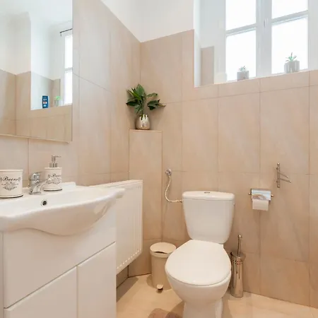 View To The Roofs Luxury With 2 Bedrooms Daire *