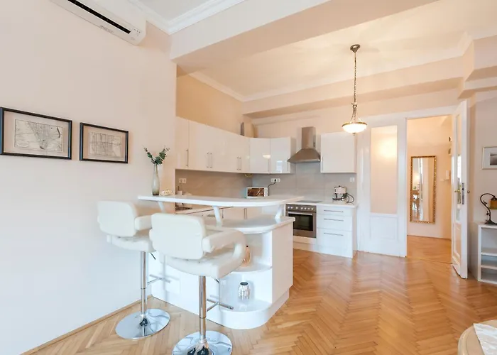 View To The Roofs Luxury With 2 Bedrooms